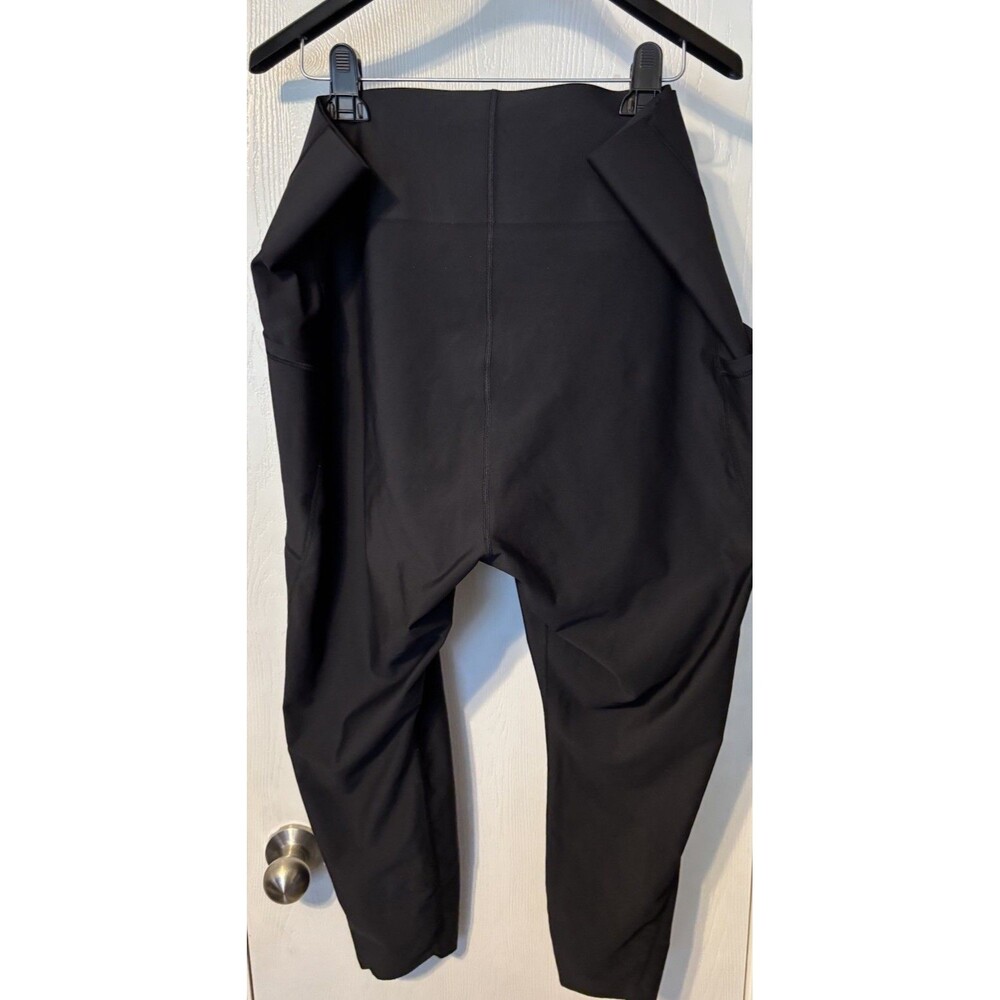 Old Navy Woman’s Size 3X Powersoft Sculpt Black Capri Leggings Pockets
